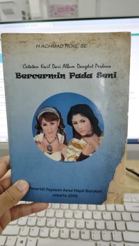 Image of BERCERMIN PADA SENI